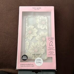 A new iPhone 13 Pro phone case